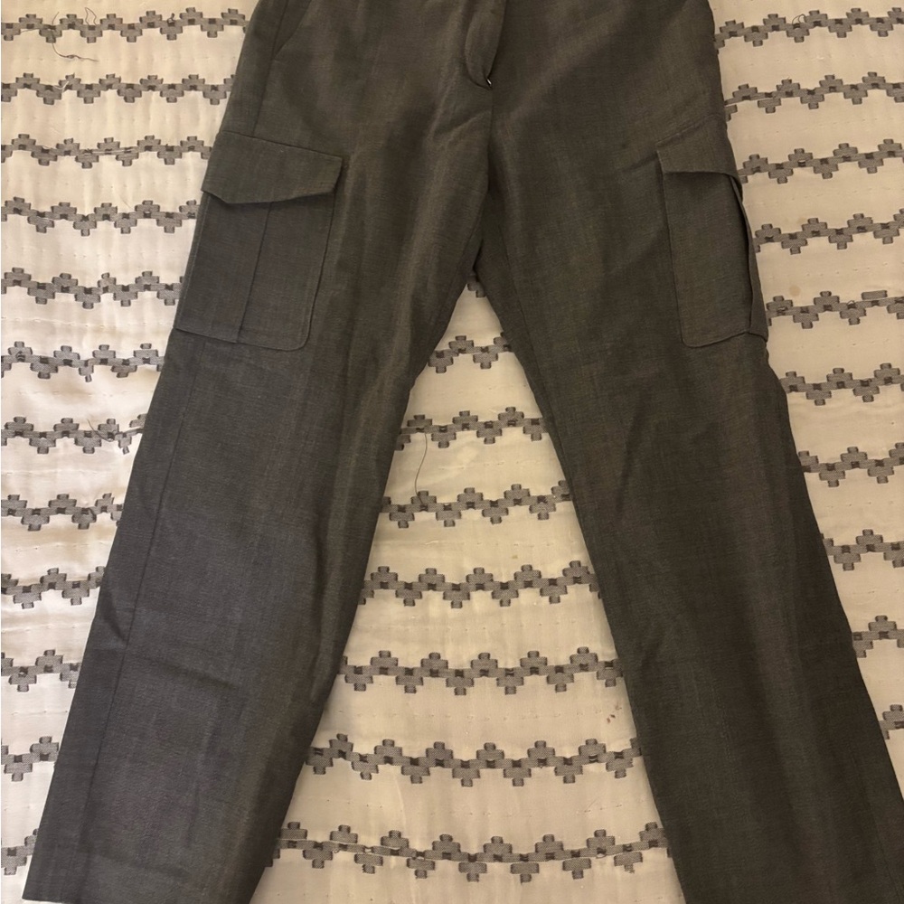 Aritzia Women's Gray Cargo Pants